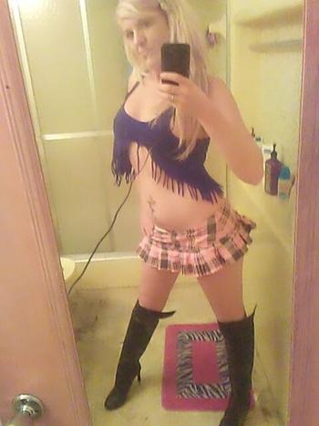, 30 Latino/Hispanic female escort, Sarasota