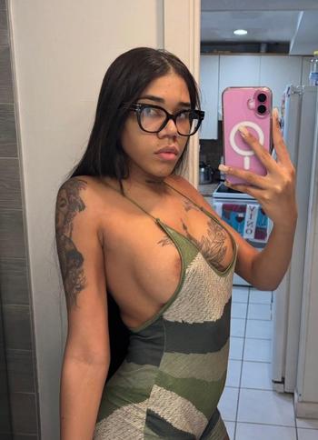 Cleo, 24  female escort, Sarasota