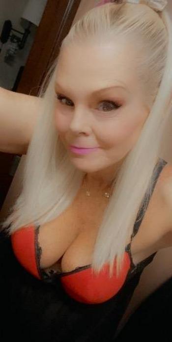 Candy, 46  female escort, Sarasota