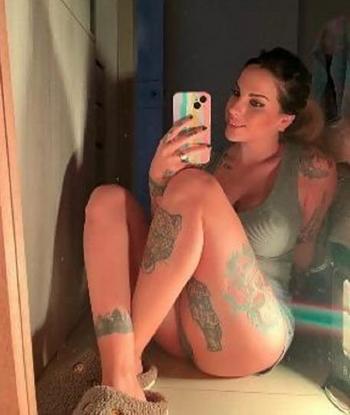 2392566412, female escort, Sarasota